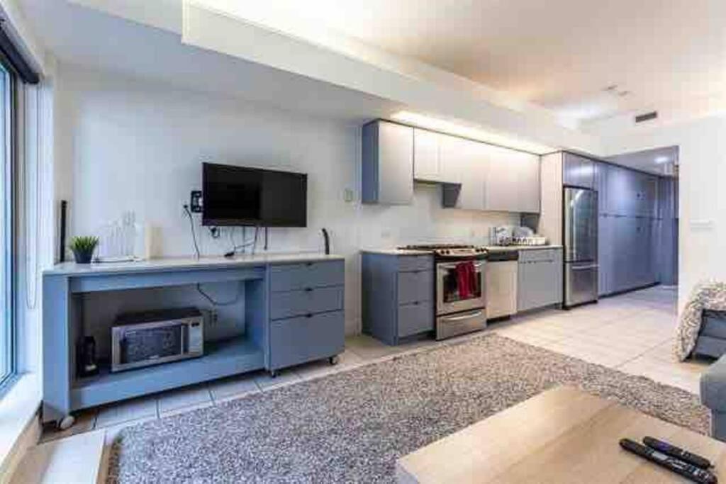 Beautiful Apartment Downtown, Mins To Rogers Arena, Stadium, Restaurants, Shops Ванкувер Экстерьер фото
